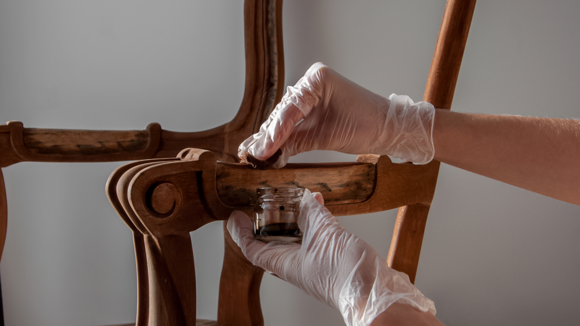 Cómo arreglar muebles antiguos: reparación, restauración y mantenimiento para alargar su vida útil